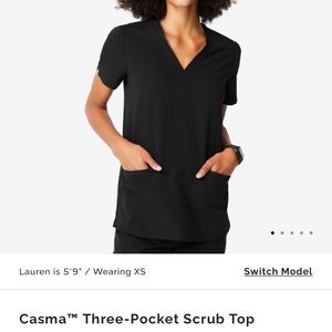 Casma three pocket scrub top S
